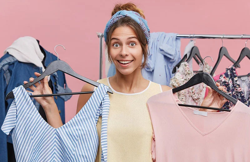 How to select fashionable summer outfits for your clothing store?