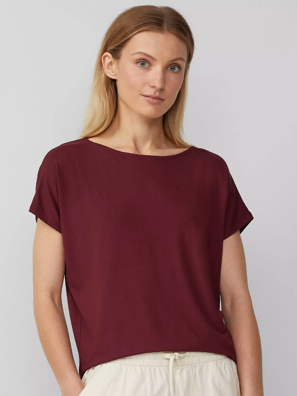 Ladies Maroon Viscose Top